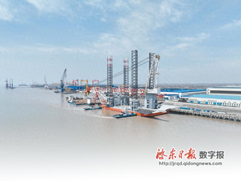 震撼！新一代海上风电安装船峰荣轮交付开航，如何助力深海风电革命？  第1张