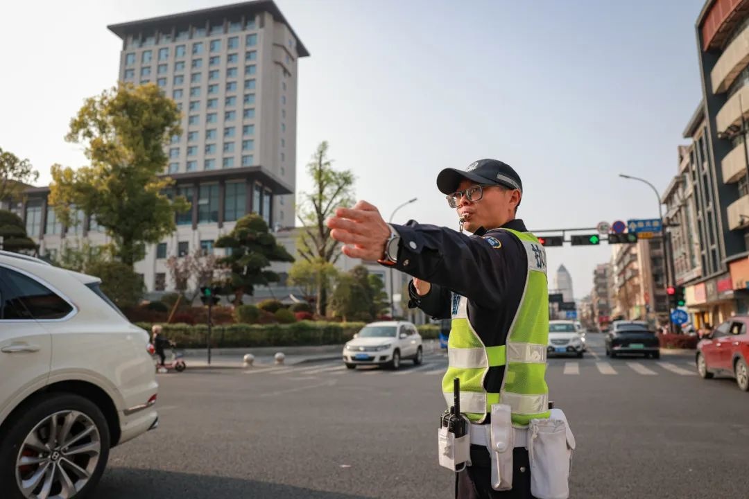 临安公安清明安保超给力！2460余人次投入背后都做了啥？!  第10张