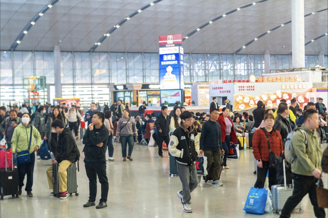 广铁集团清明假期旅客创新高！背后原因是？