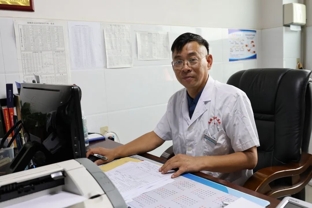 五一假期通城县人民医院儿科医护坚守！他们如何守护患儿健康？  第3张