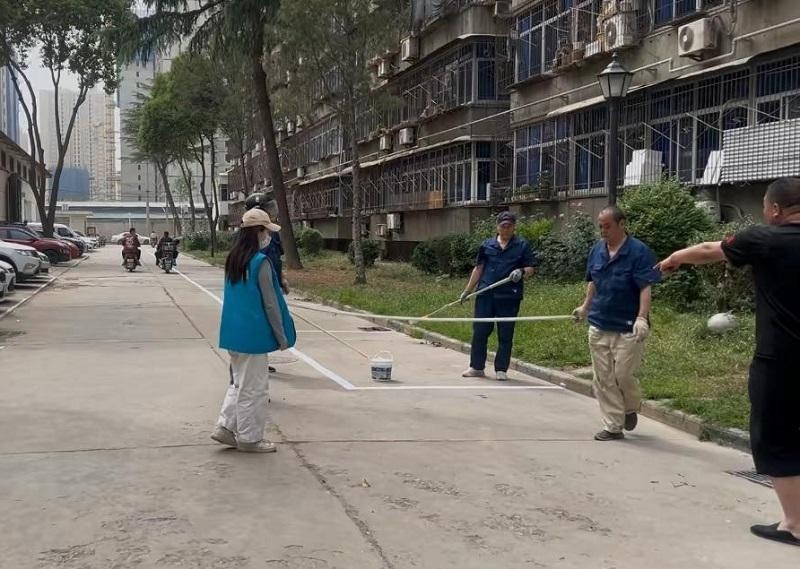 老旧小区停车难？汉城东路社区这样解决！你还在苦恼吗？  第2张