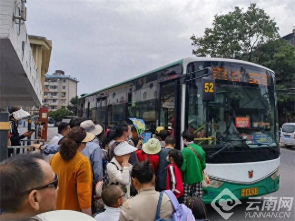 2025年五一昆明公交服务340.57万人次！专列成打卡标配？