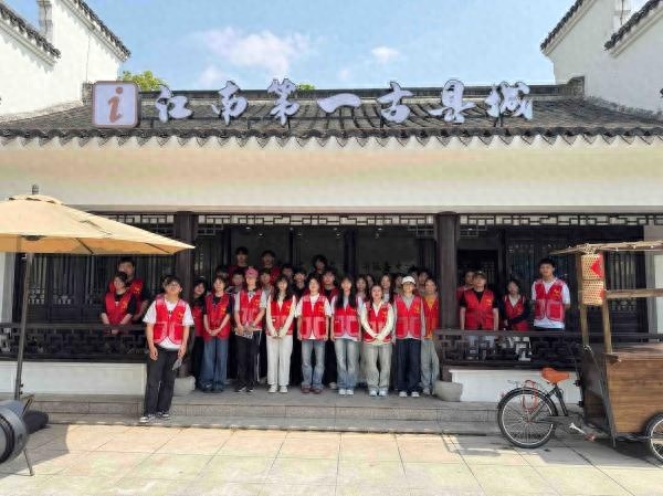 五一宁波旅游火爆！志愿服务成亮丽景，你知道背后故事吗？