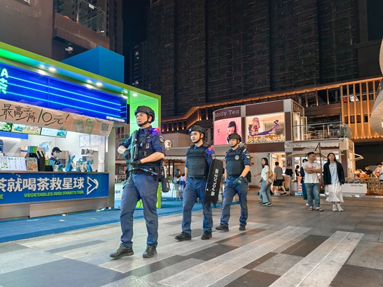 五一假期鹤山公安默默守护！藏蓝身影如何全方位保平安？  第4张