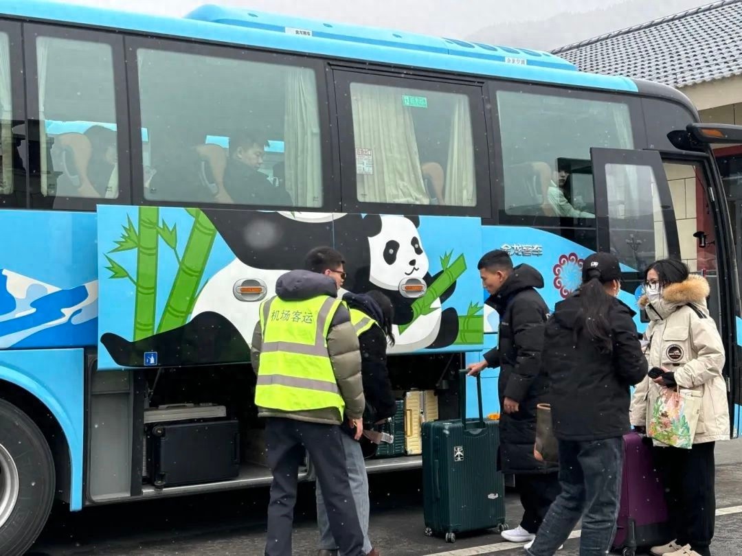 五一期间阿坝交通全力保障出行！运力增长数据惊人？究竟咋做到的