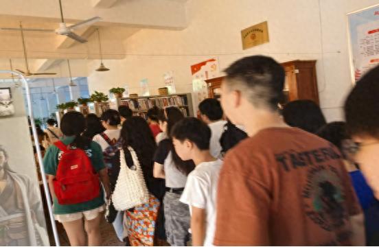 五一假期湘潭县图书馆人气爆棚！约4500人次线下阅读，你去了吗？
