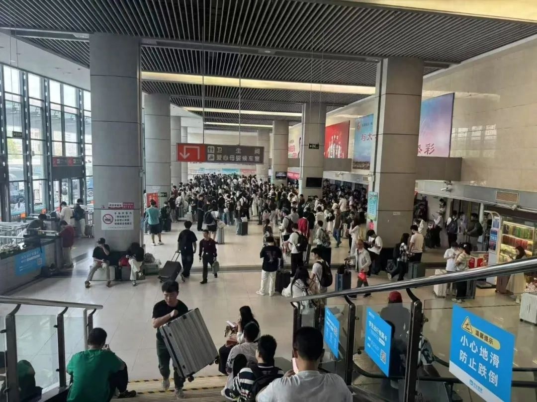 五一假期我市交通运输数据大揭秘！你知道同比增长了多少吗？