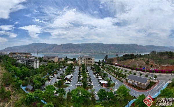 绿树成荫视野开阔的巧家房车露营地，为何吸引众多游客？