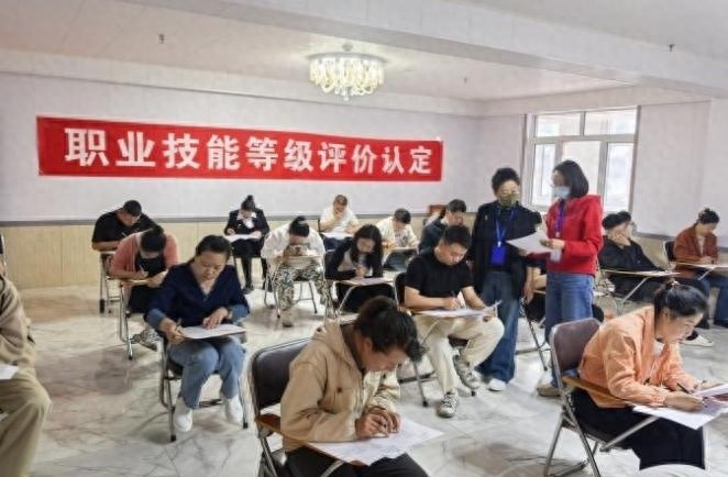 包头开展失能失智老年人照护技能等级认定考试？意义重大