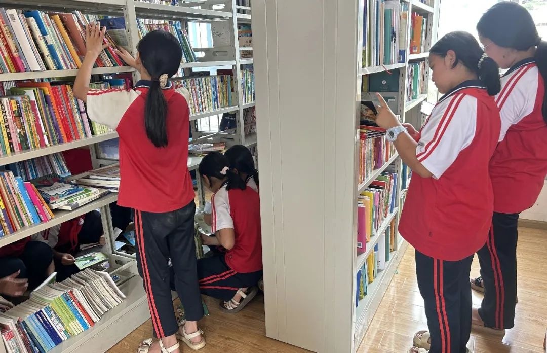 上海援滇超2万册爱心图书抵达！偏远小学如何借此腾飞？  第3张