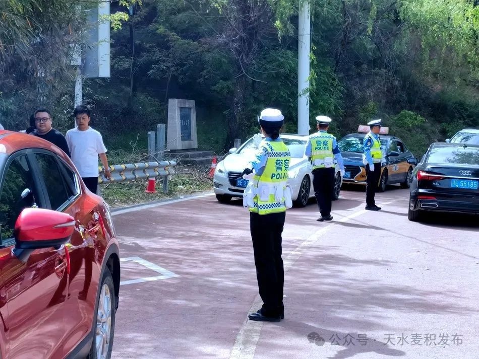 5月4日清晨，麦积山石窟的她凭啥坚守？背后故事令人动容  第8张
