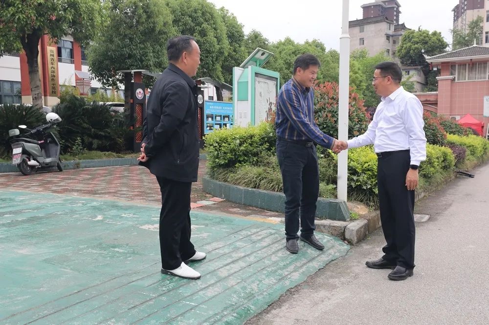 5月7日人才日县长走访慰问，传递的仅仅是关怀与温暖吗？  第2张