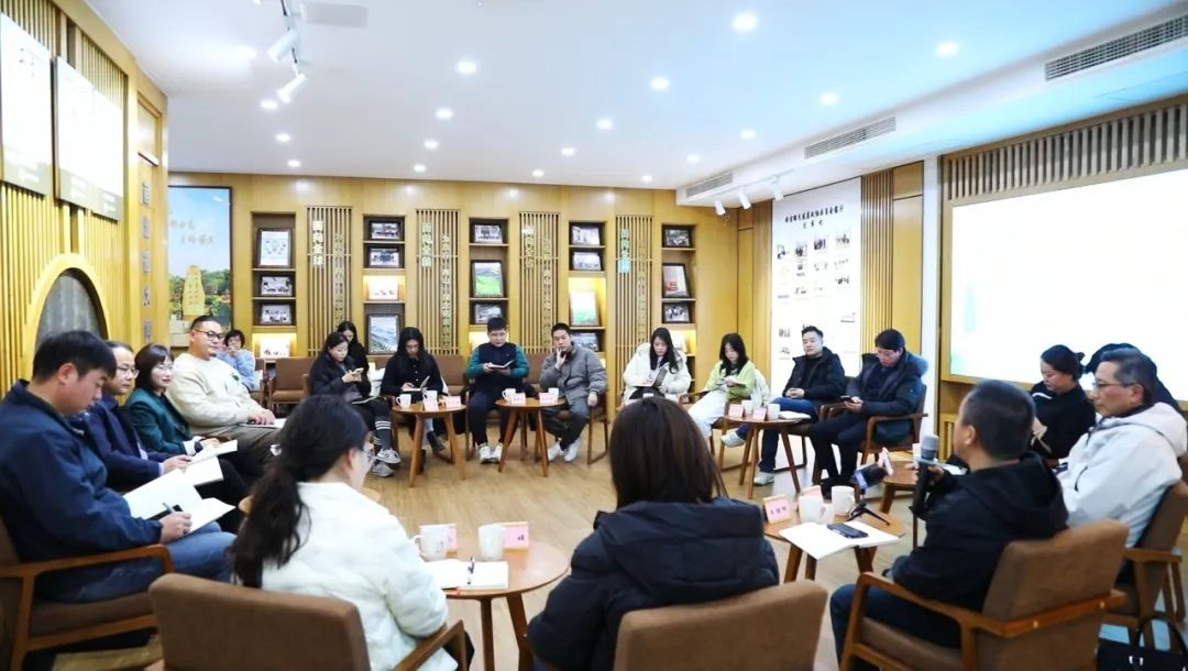 20年‘两山’理念实践，安吉如何从荒山到金山银山？揭秘绿色发展新篇章  第2张