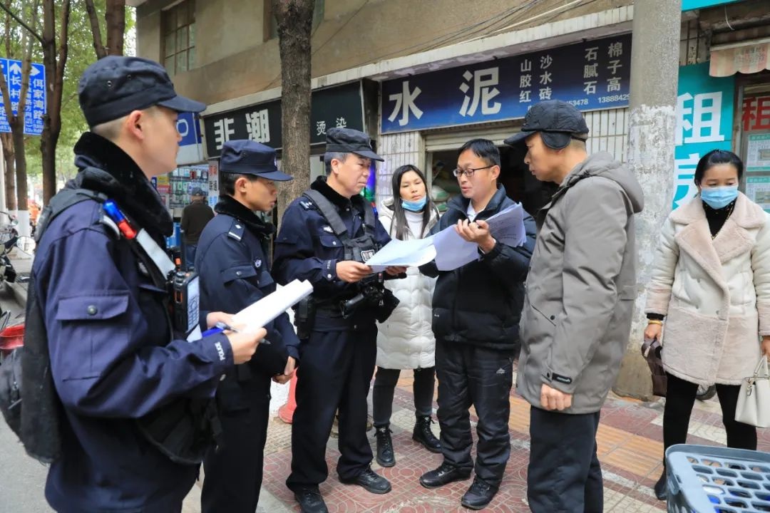 30年零投诉！昆明民警杨诚如何用1颗爱民心守护3.6平方公里？  第3张