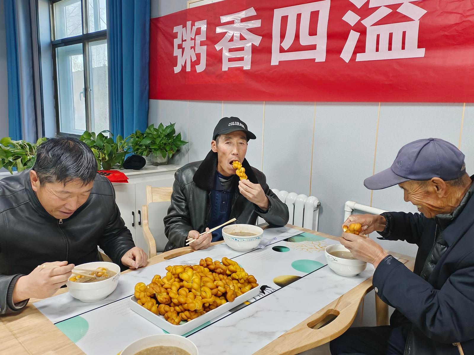 腊八节暖心活动：一粥一饭思团圆，志愿者如何让传统节日更温暖？  第3张