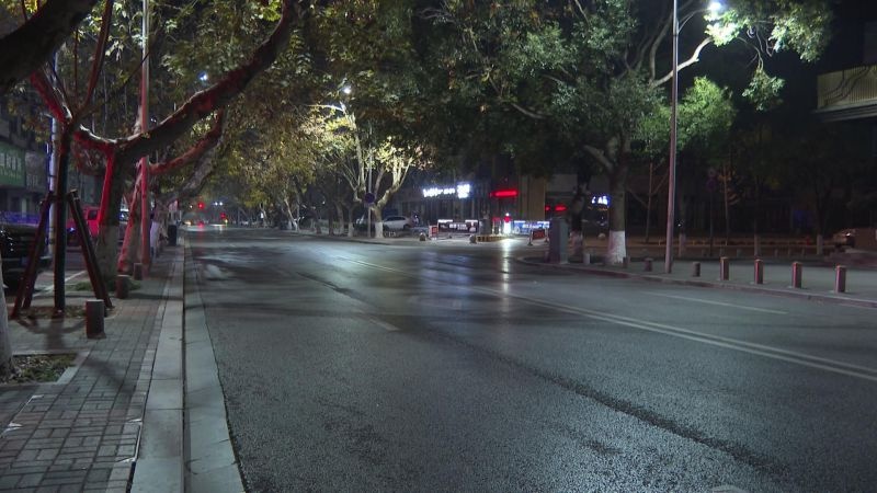 凌晨4点的城市守护者：环卫工人如何在寒冬中默默奉献？  第4张
