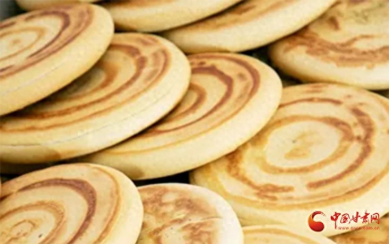 静宁锅盔制作技艺入选非遗！你知道这百年传统美食背后的秘密吗？