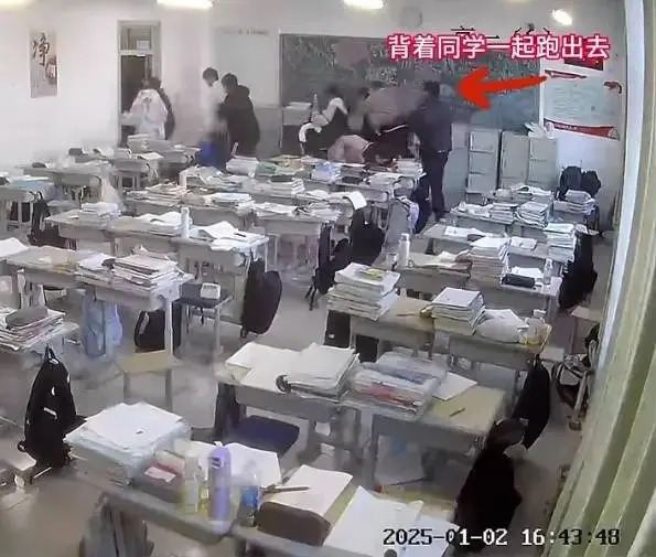 地震中背起同学撤离，这位高二男生为何获得9000元奖励和全额留学资助？