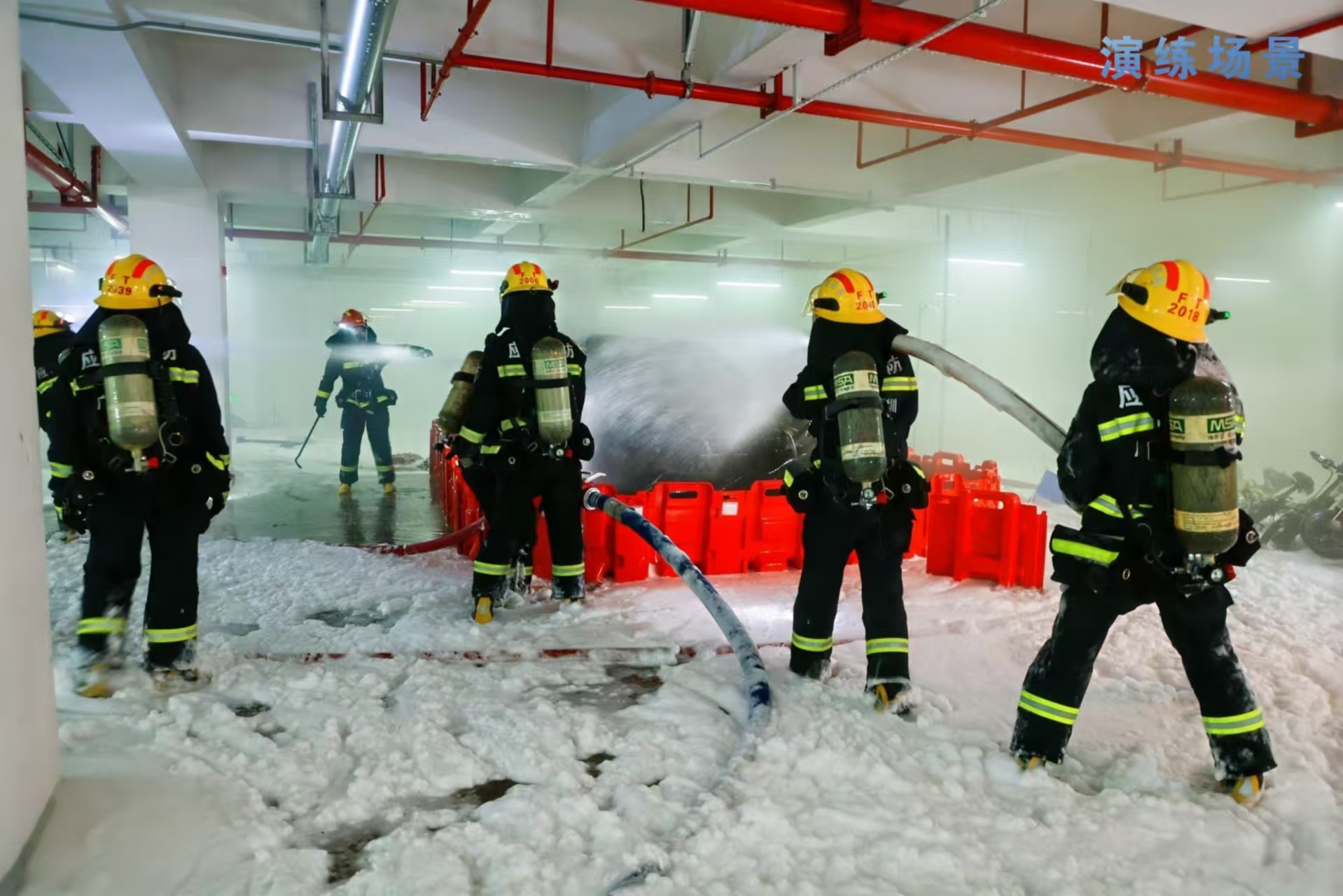 深圳福田区高层楼宇地下空间汽车火灾实战拉练，真车真火真场景，快速响应早处置，全力减少损失  第2张
