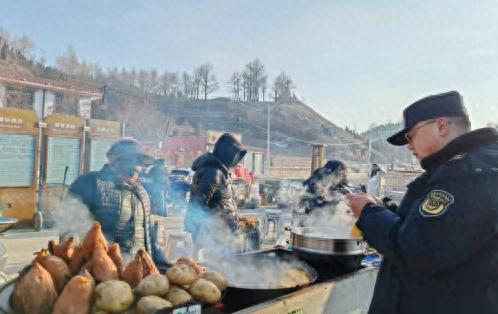湟中区市场监督管理局春节不打烊！他们如何守护我们的舌尖安全和节日消费？