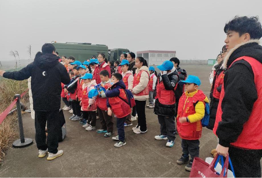 30余名小朋友的航空探秘之旅：他们发现了什么令人惊叹的航空秘密？  第2张