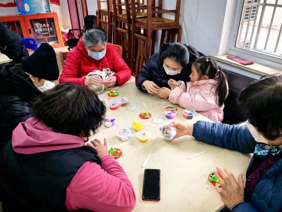 五角场街道三门社区睦邻中心焕新归来，你准备好体验非遗魅力了吗？