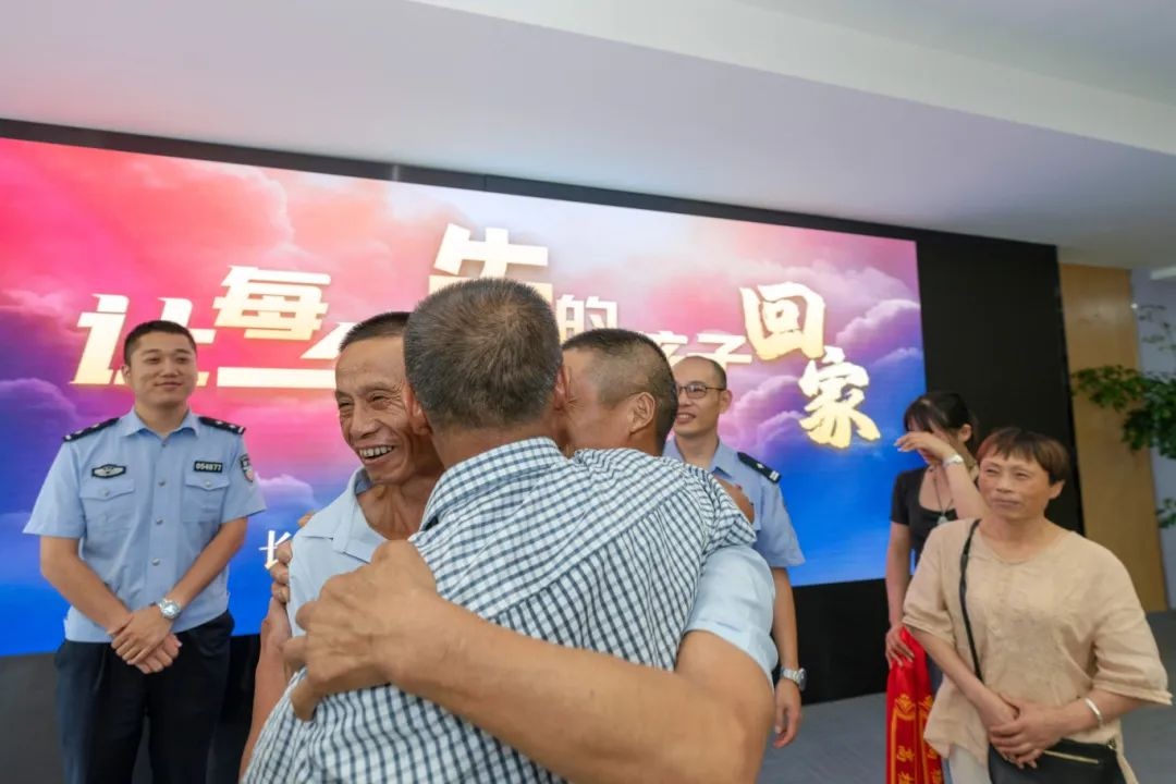 长兴县公安局马骏团队如何用革新技术改变DNA检测？这项一等奖装备究竟有多神奇  第3张