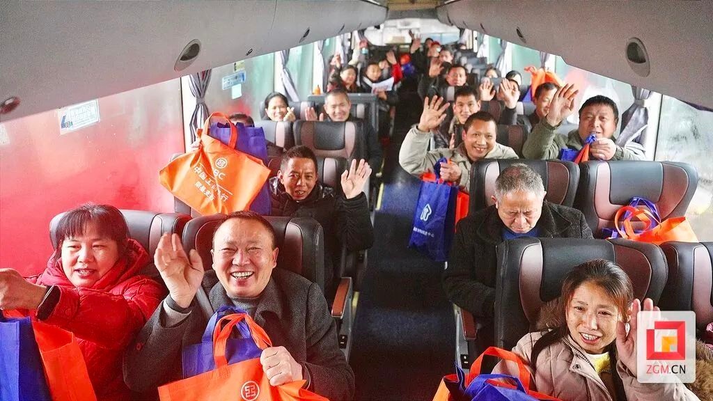 春节氛围未散，荣县农民工返岗高峰已至！他们带着什么新期待启程？  第3张