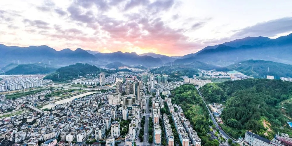 2025年庆元招商聚焦三大产业!如何拓展新局面?!  第2张