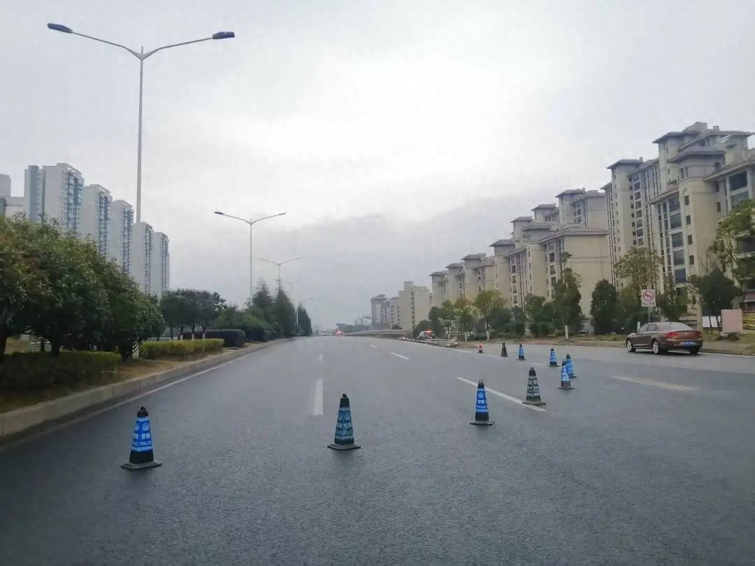 贵阳冷空气即将结束，但路面结冰隐患仍在！你准备好了吗？
