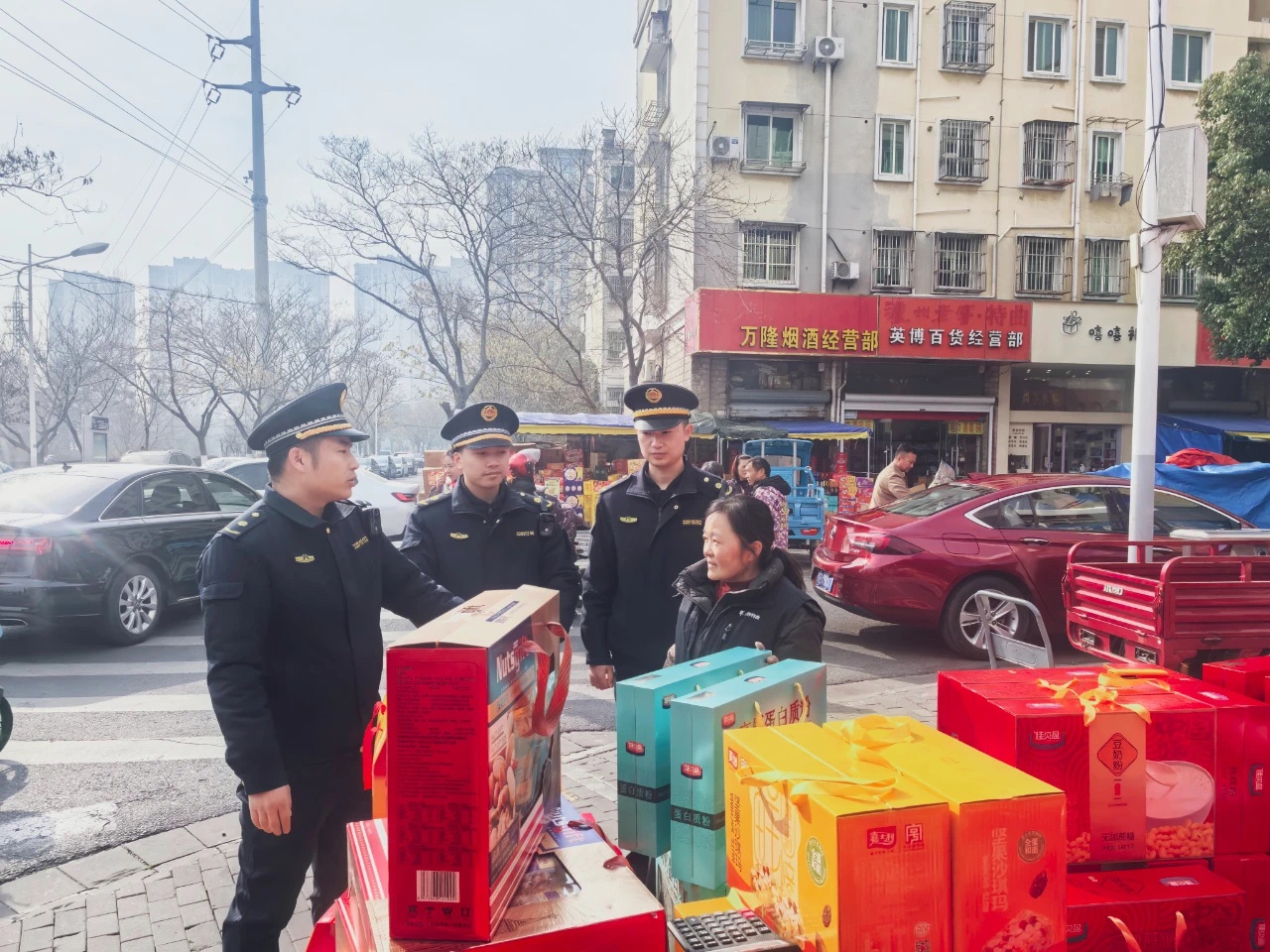 他们放弃团圆，只为守护我们的春节！你知道他们的故事吗？  第5张