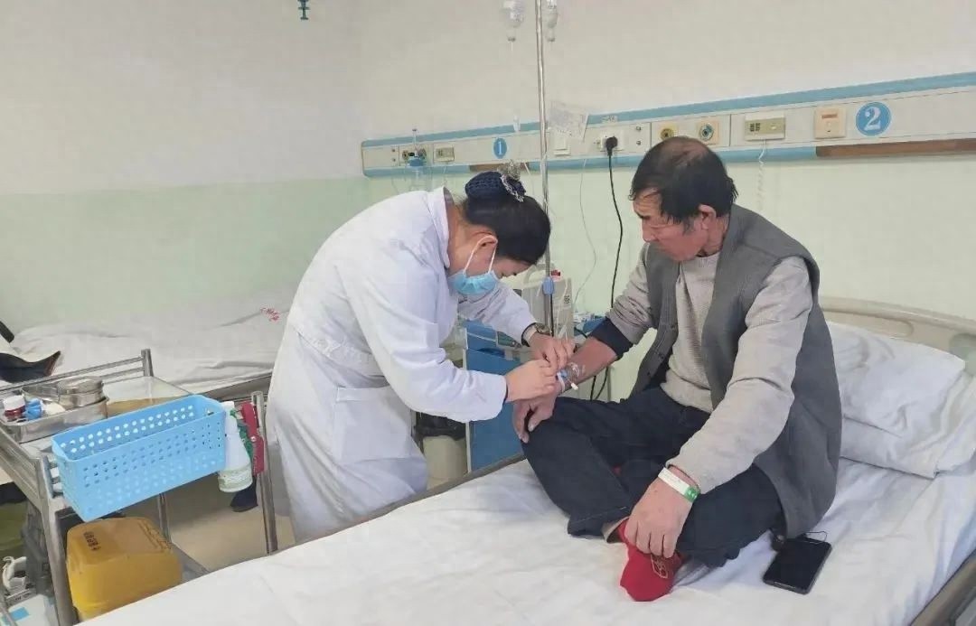 春节万家团圆时，她为何仍坚守病房？揭秘白衣天使金艳红的感人故事
