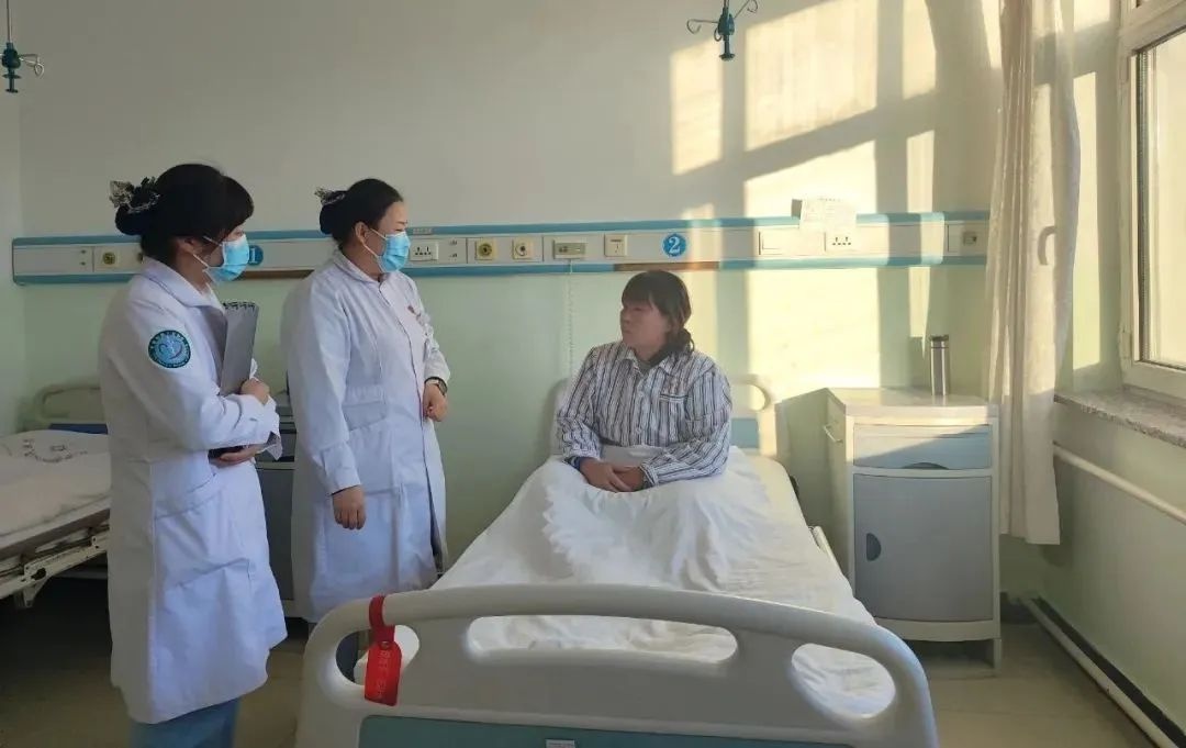 春节万家团圆时，她为何仍坚守病房？揭秘白衣天使金艳红的感人故事  第2张