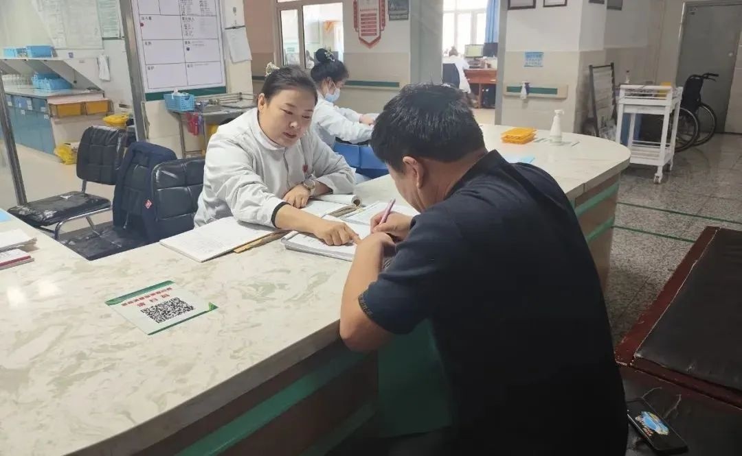 春节万家团圆时，她为何仍坚守病房？揭秘白衣天使金艳红的感人故事  第3张