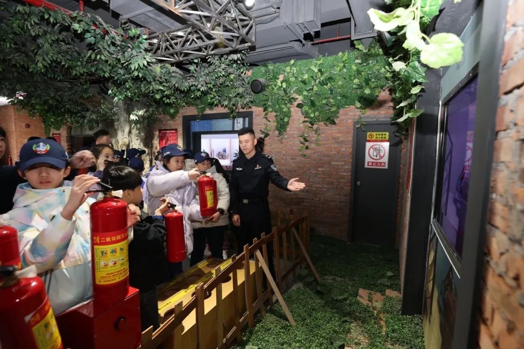 罗湖少警们的安全学习之旅，你也能从中掌握哪些救命技能？  第7张