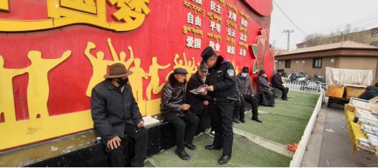春节期间，共和县公安局如何确保辖区安全稳定？揭秘他们的行动策略  第4张