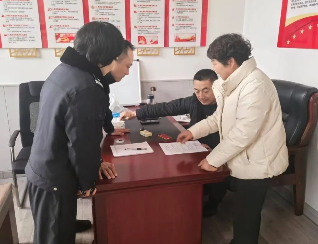武家堡村的非遗打铁花表演，你绝对不能错过的春节视觉盛宴  第3张