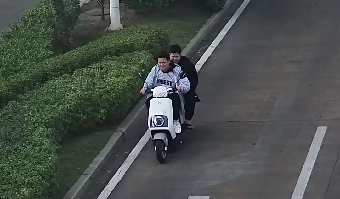 琼海交警曝光不戴头盔行为，你的安全帽戴好了吗？  第6张