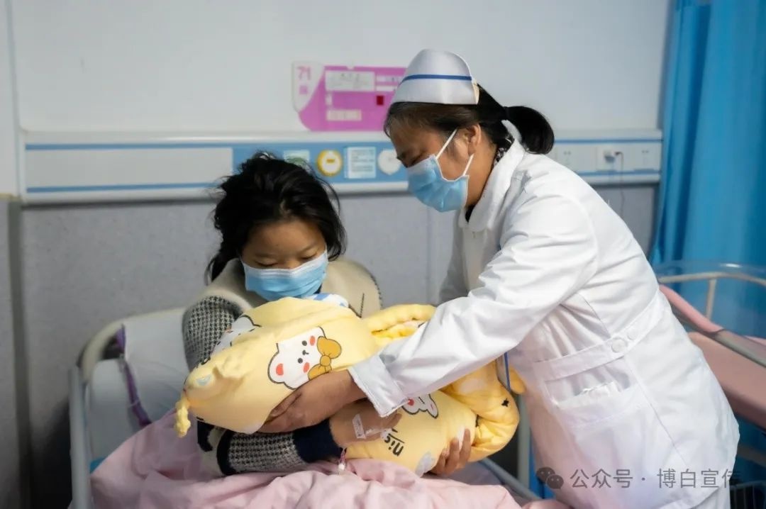 危急时刻，众人如何合力守护新生命的降临？感人瞬间不容错过  第5张