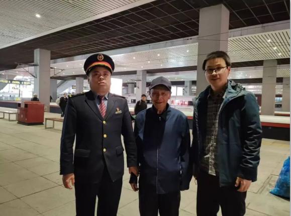 惊!列车上女乘客昏迷家属却面露难色?突发状况下的大难题!  第2张