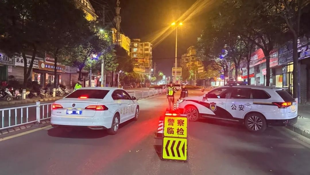 湘西公安交警为清明护航！你知道他们做了哪些吗?  第1张