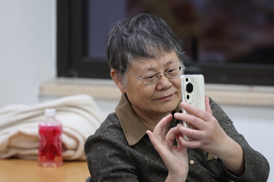2025年上海市民艺术夜校春季班开班！银发族也来上课？58岁阿姨告诉你背后的心声  第3张