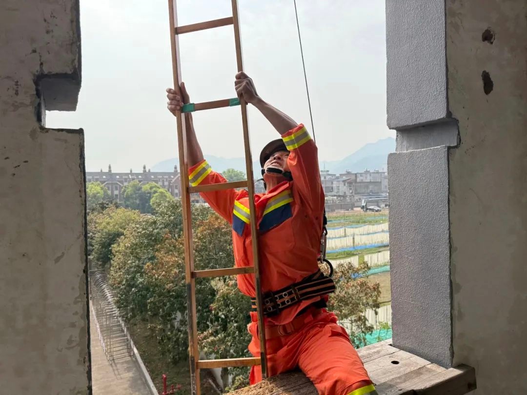 天台消防员体技能对抗赛超燃!哪些项目最考验人?  第14张