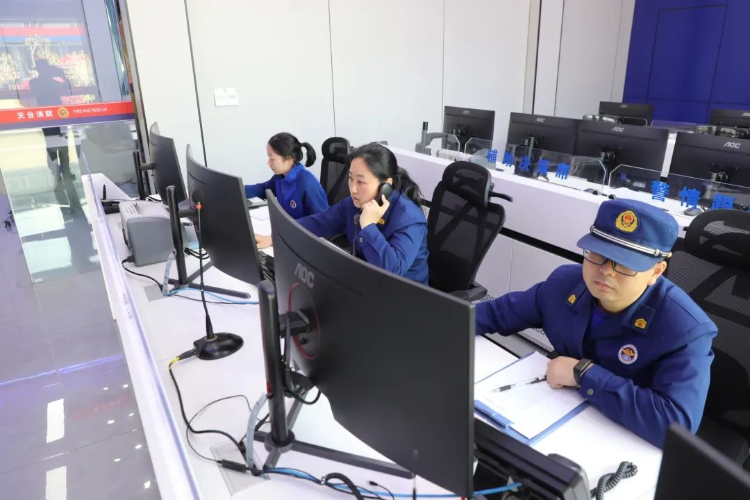 天台消防员体技能对抗赛超燃!哪些项目最考验人?  第10张