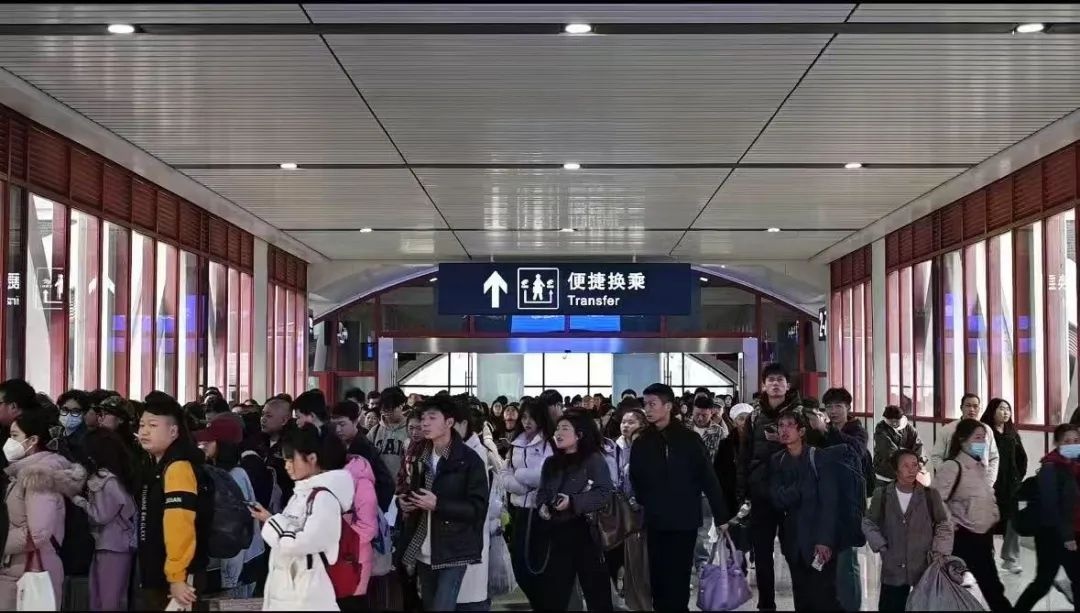 清明小长假铁路运输圆满收官！遵义车务段如何应对17.1万人次客流高峰？  第4张