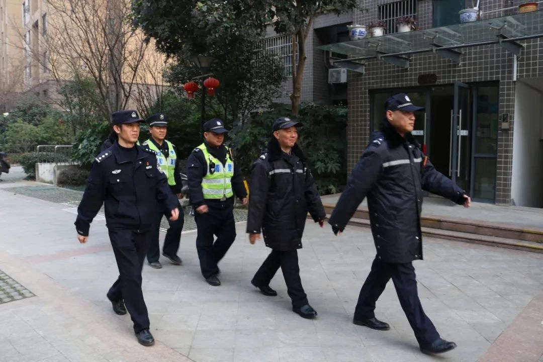 人民公安报聚焦！高新公安发动保安员治理社区，有何妙招？  第3张