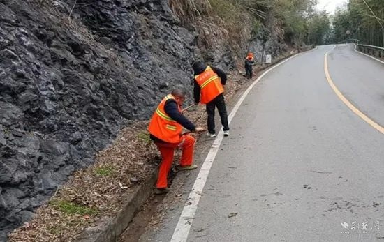 清明节出行高峰，咸安区公路局怎样打造畅行环境?  第3张