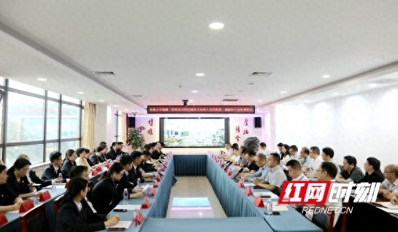 湘西州人民医院第二批结对帮扶医疗队震撼来袭！26名专家都有谁？  第1张