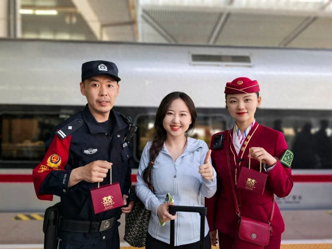 价值五万多元黄金首饰失而复得！石家庄铁路乘警暖心寻物有多牛？