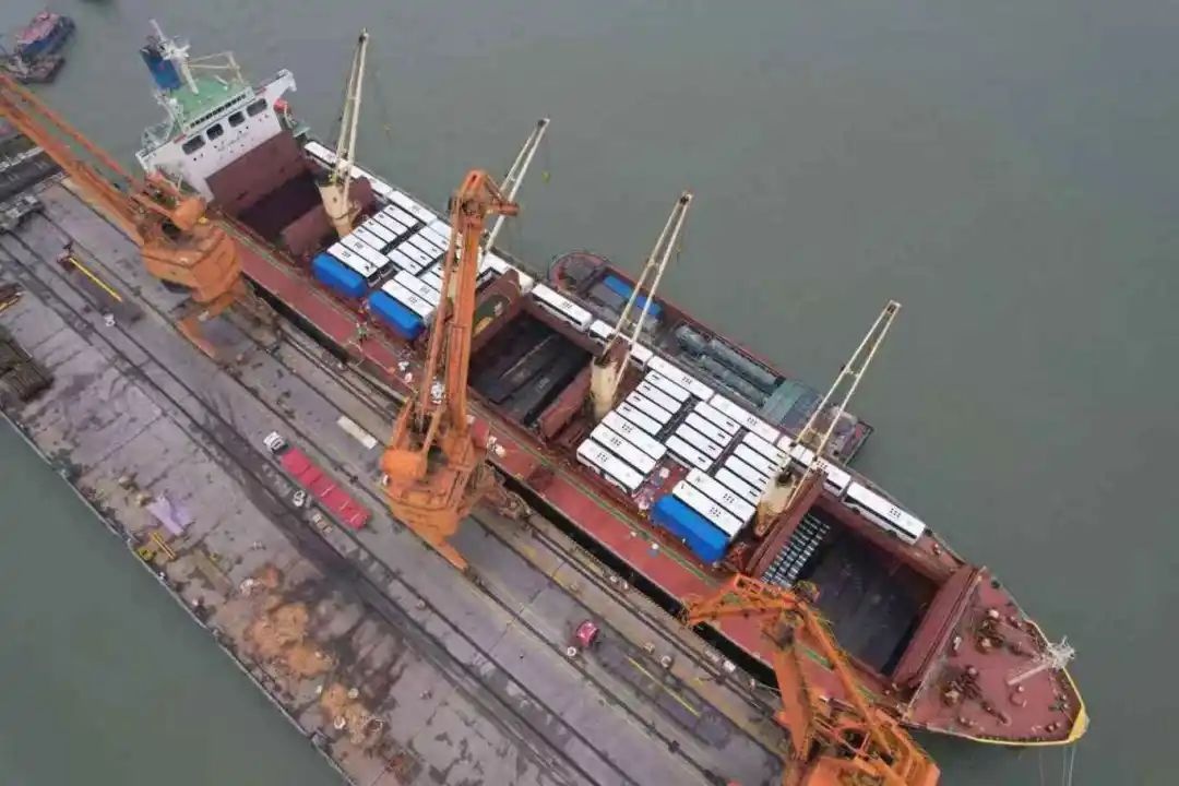 哇塞！江阴边检站如何打通衔接壁垒，实现国产装备零延误转运？  第2张